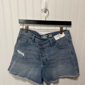 HOLLISTER Curvy High Rise Vintage 4" Blue Jean Shorts Raw Hem Womens Size 29 NEW